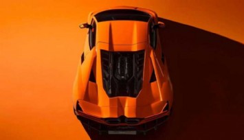 Lamborghini'nin ilk hibrid modeli: Revuelto