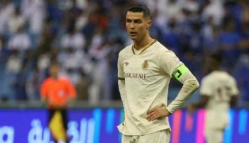 Ronaldo'nun 'Messi' diye bağıran taraftarlara yaptığı hareket, Suudileri kızdırdı: Sınırdışı edilsin