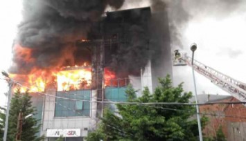 Yeni Akit gazetesinin bulunduğu bina yandı!