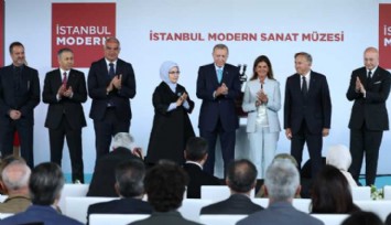 Erdoğan'dan İstanbul Modern'e ziyaret....