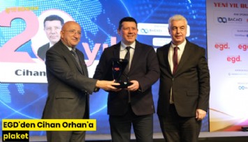 EGD'den Cihan Orhan'a plaket