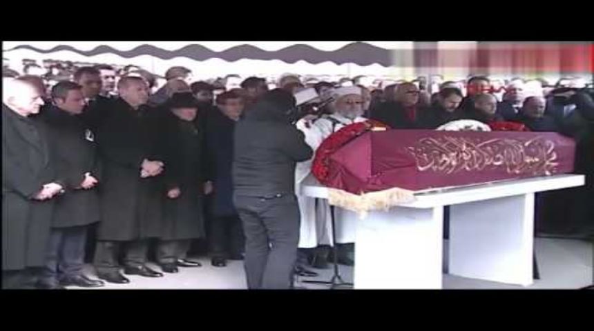 Mustafa Koç'un cenazesine damga vuran kare!