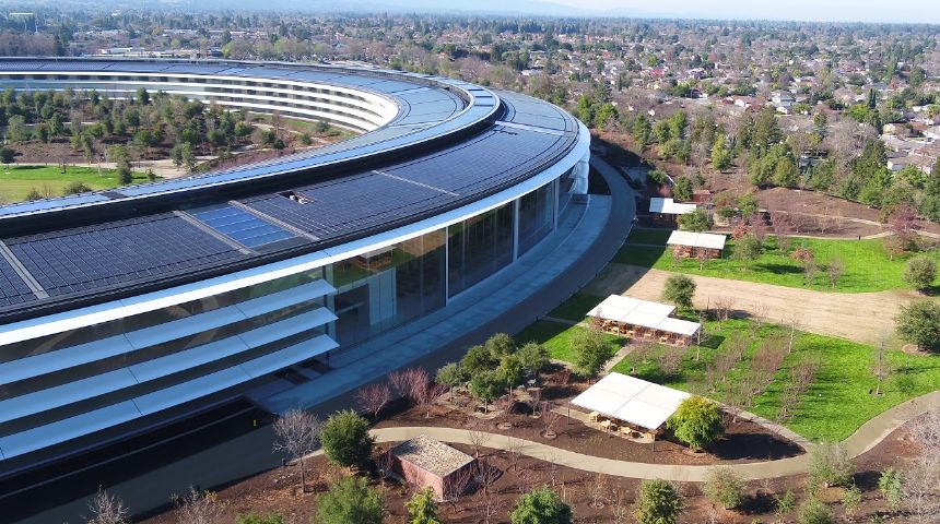 APPLE PARK devasa binası