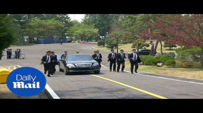 Kim'in koşan korumaları dünyanın ilgi odağı oldu