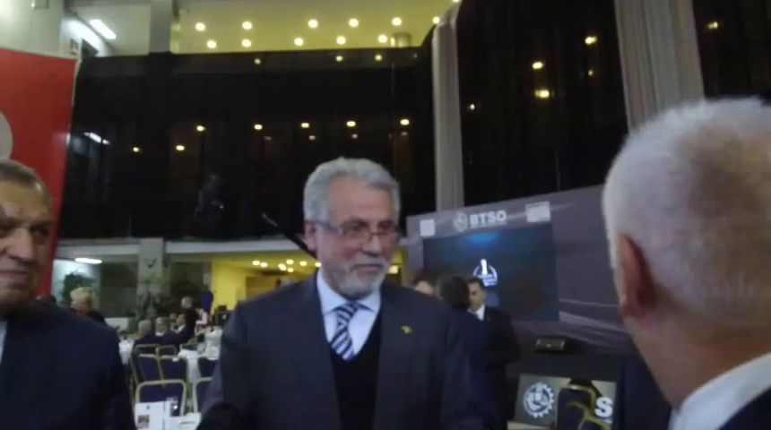 Hüseyin Aydın böyle takıldı... İnşallah Fenerbahçe'yi küme düşürürüz..